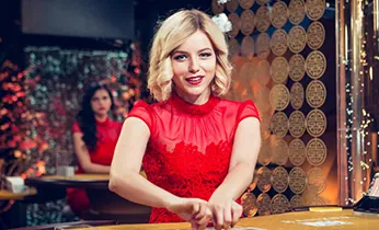 Hệ thống vũ khí hiện đại và kỹ năng đặc biệt